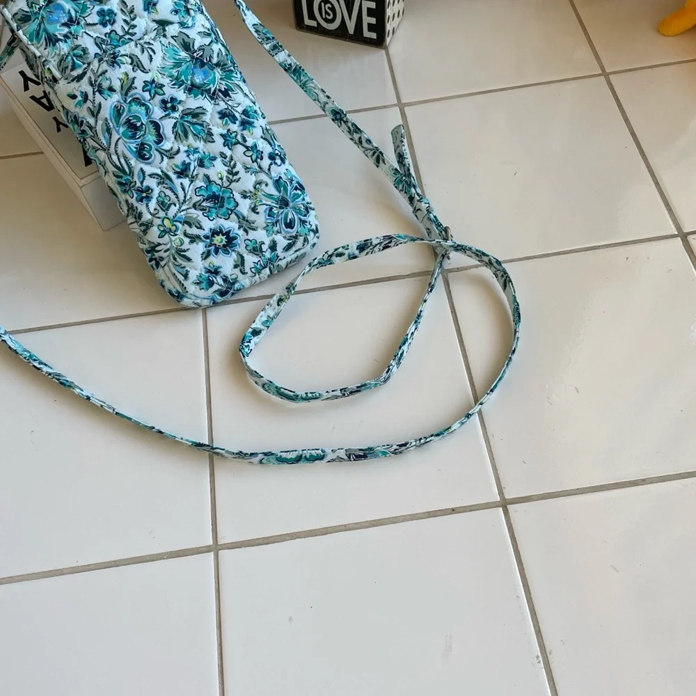 ‘Vera Bradley’ Quilted Carson Cellphone Crossbody